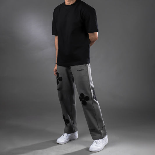 The Dark Noir oversized t-shirt is made of premium cotton knit which is soft & comfortable. Pair it with your favorite Denim, Joggers, or Shorts to complete the look.
FABRIC – 240 GSM 100% Terry Cotton.