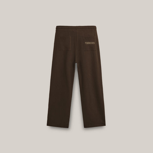 Featuring two front and two back pockets with an elastic waist band with drawstrings. Forbidden logo on back pocket in puff effect.
FABRIC – 340 GSM 100% Cotton Fleece