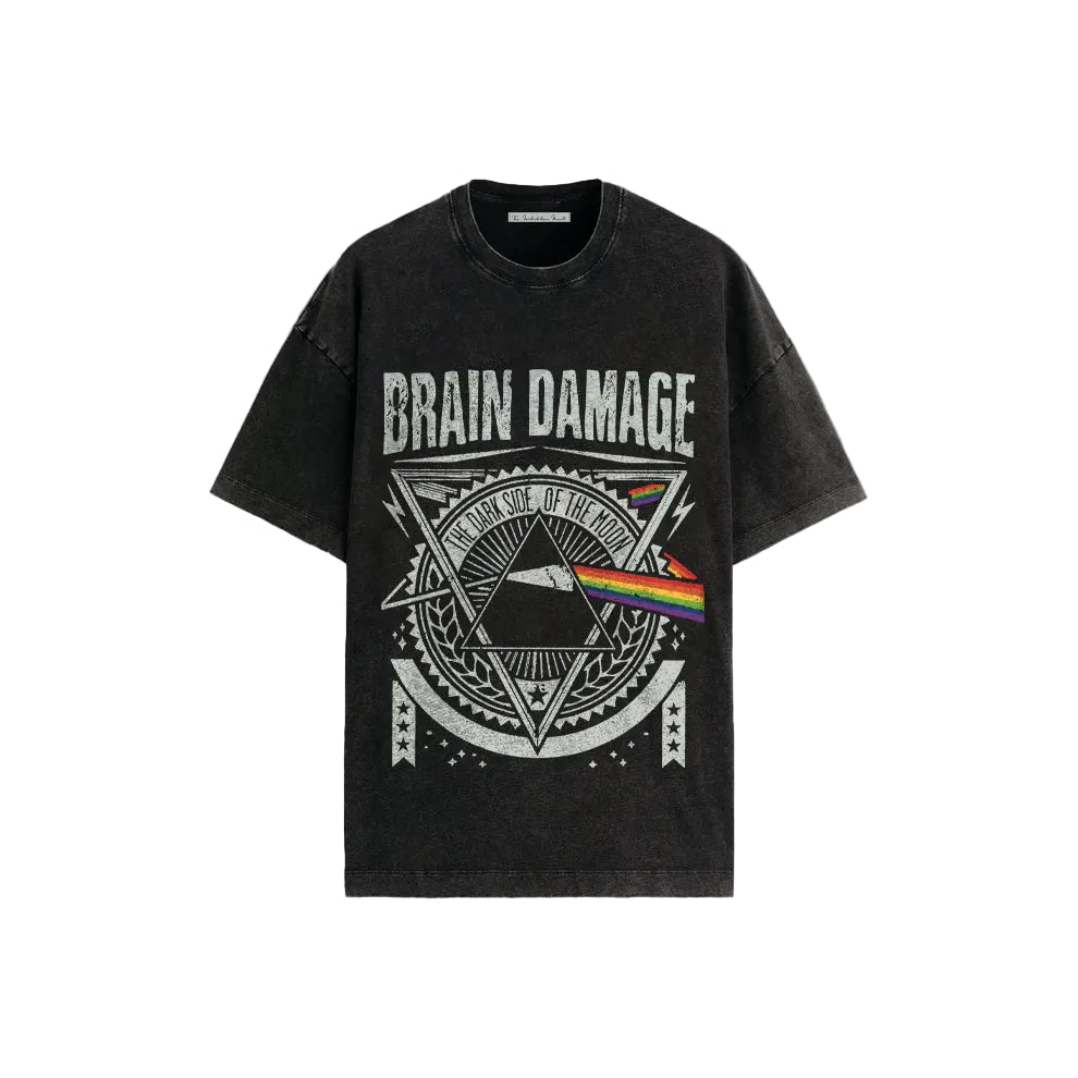 This tee features the iconic 'Dark Side of the Moon' prism design, a symbol of the band's groundbreaking sound and artistic innovation.