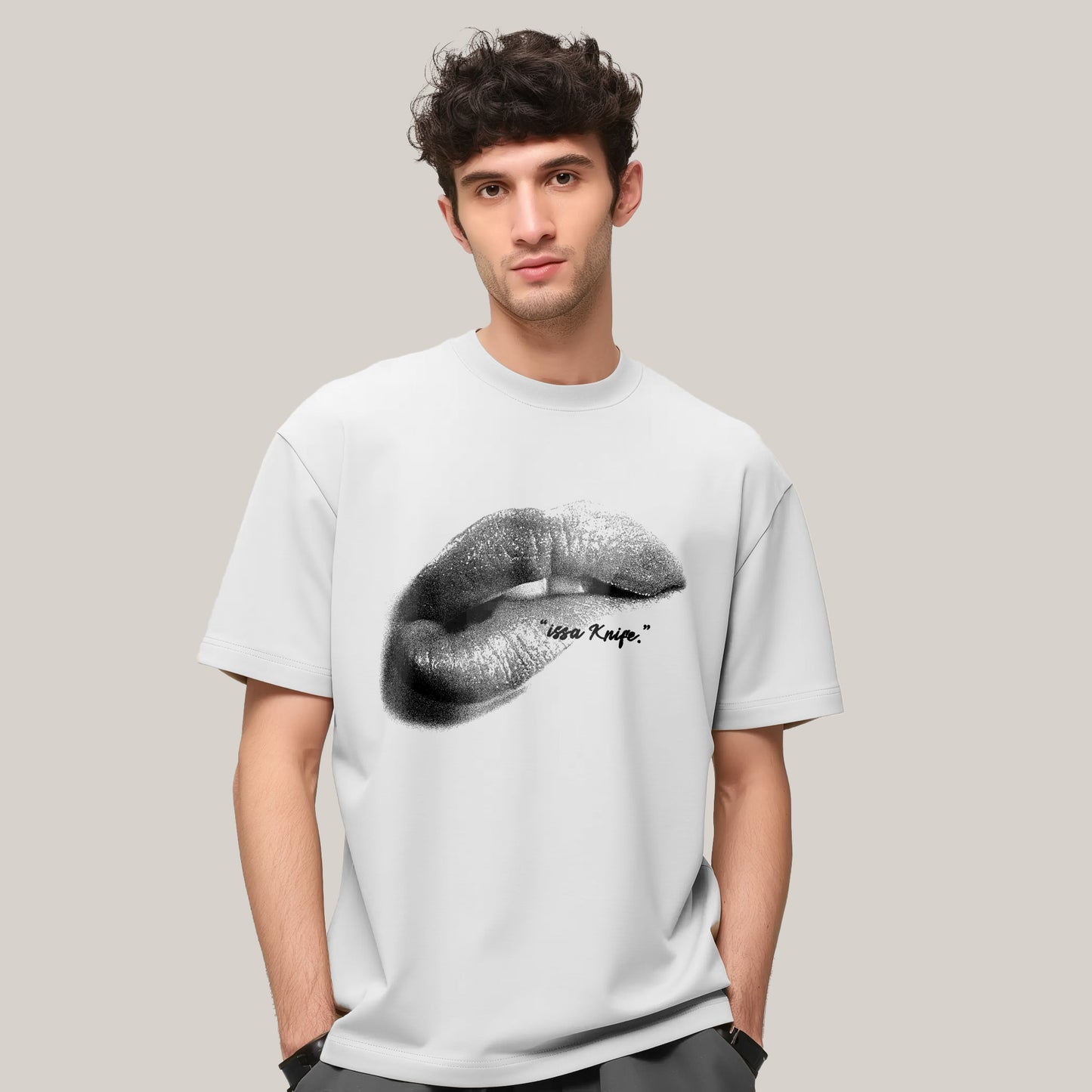 Issa Knife! Oversized Tshirt